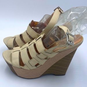 BCBG cream wedge strap sandals size 6B